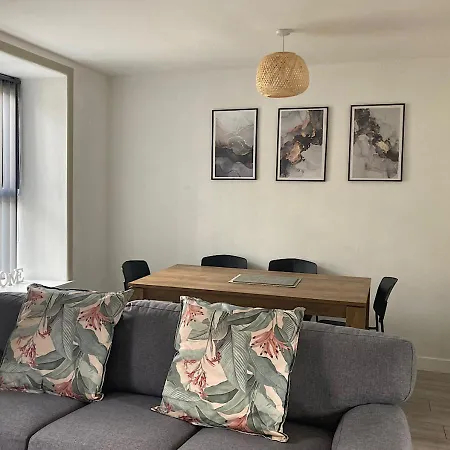 Kilaturley House 아파트 스윈포드